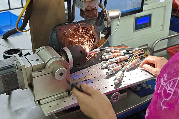 Install metal protective shell